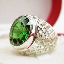 แหวนมรกต พลอยสีเขียว แหวนพลอยผู้ชาย แหวนเงินแท้ แหวนฉลุลายตาข่าย แหวนผู้ชาย