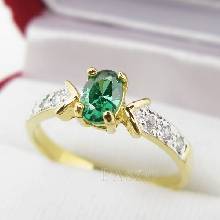 แหวนมรกต ปะดับเพชร แหวนพลอยสีเขียว แหวนทองเคลือบ 5 ไมครอน