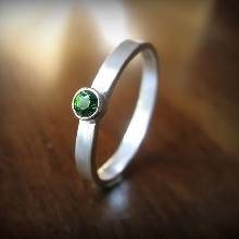 แหวนพลอยเขียว แหวนเงินแท้ พลอยมรกต เม็ดกลม แหวนมกรต รุ่นเล็ก